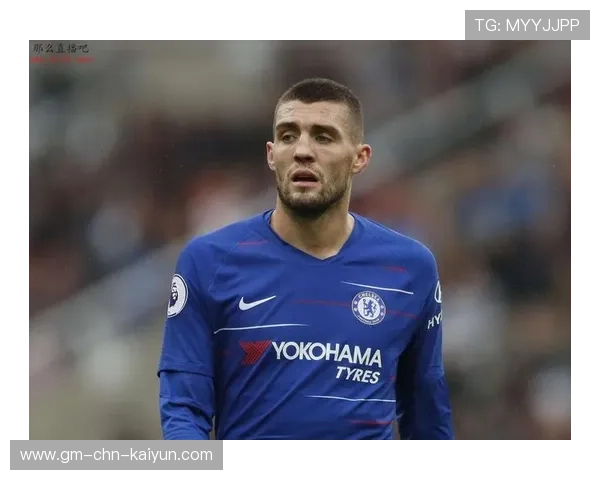 切尔西边路换位形成空档,传中直送门前成优势